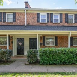 1218 Green Oaks Lane