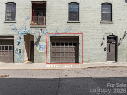 39 N Lexington Avenue