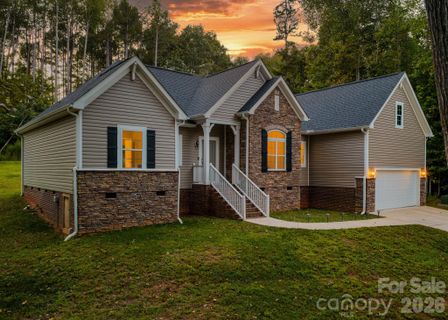 4903 Rio De Luna None active home in Crystal Falls, Hickory, NC