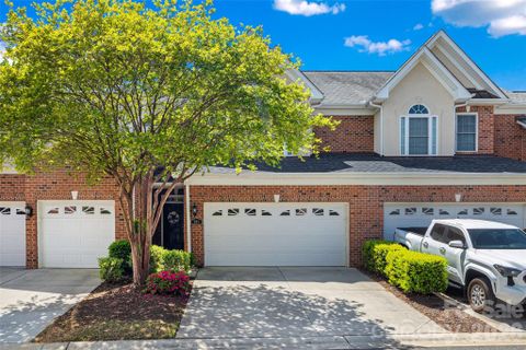 144 Villa Lake Drive sold home in Beacon Knoll Villas, Fort Mill, SC