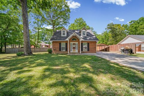 2003 Wilson Avenue pending home in Helms Park, Monroe, NC