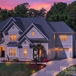 121 Leeward Shoals Lane