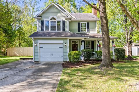 12537 Levins Hall Road sold home in Crown Ridge, Huntersville, NC