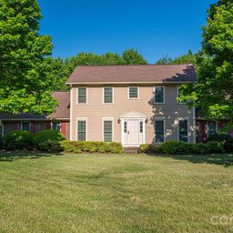 1520 Stableview Drive
