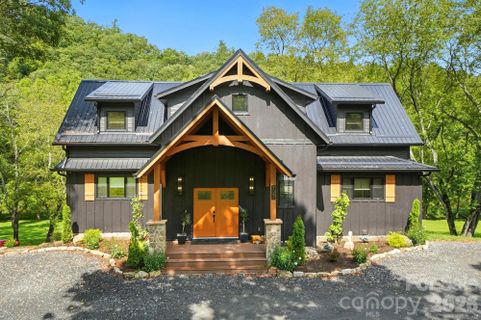 727 Riverwind Drive