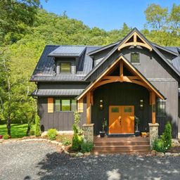 727 Riverwind Drive