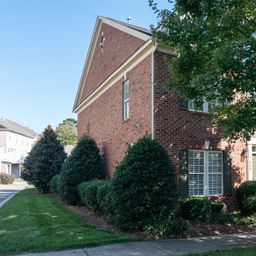 438 Magnolia Street