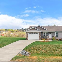 223 River Breeze Lane