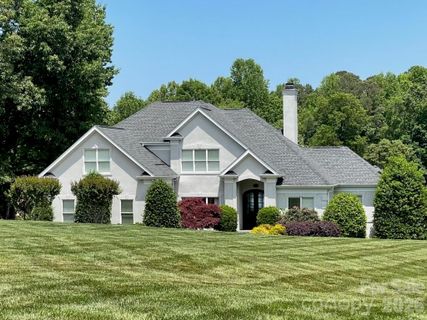 164 Normandy Road pending home in Grand Bay, Mooresville, NC