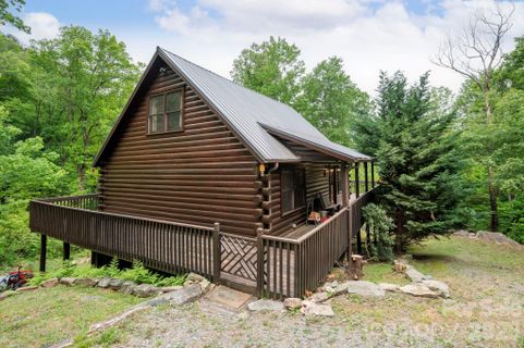 309 Doubleview Drive active home in Pinnacle Mountain, Union Mills, NC