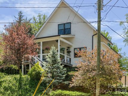 46 Rumbough Place active home in Malvern Hills, Asheville, NC