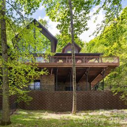 14 Walnut Drive