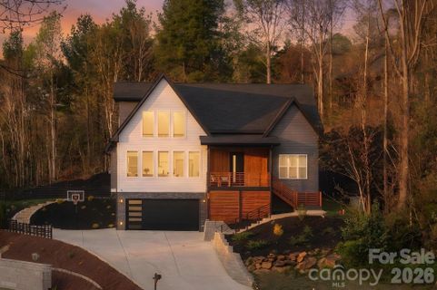 Homes in Fox Lair Crossings, Weaverville