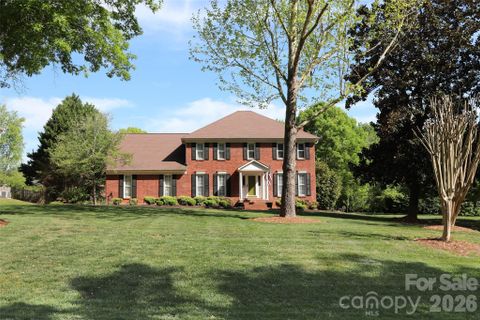 8810 Scarsdale Drive sold home in Glencroft, Mint Hill, NC