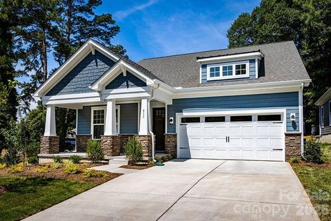 534 Tates Trail active home in The Terraces, Cramerton, NC