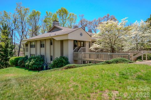 901 Abbey Circle sold home in Cloisters, Asheville, NC