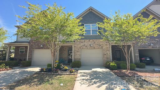 509 Common Raven Court active home in Waterside At The Catawba, Fort Mill, SC