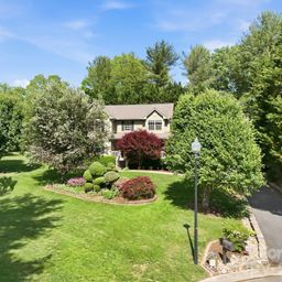306 Woodview Court