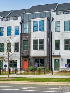 3652 S Tryon Street sold home in Chambray At Loso, Charlotte, NC
