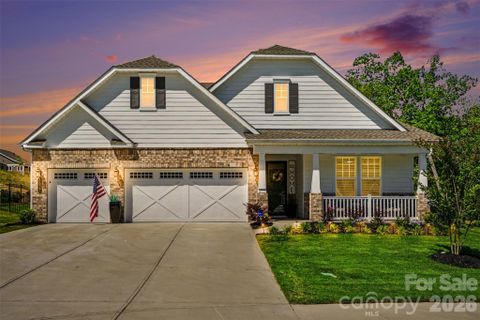 8027 Longwaters Court active home in The Gentry At Handsmill, York, SC