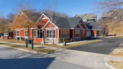 20 Brookstone Place active home in Vistas Of Westfield, Candler, NC