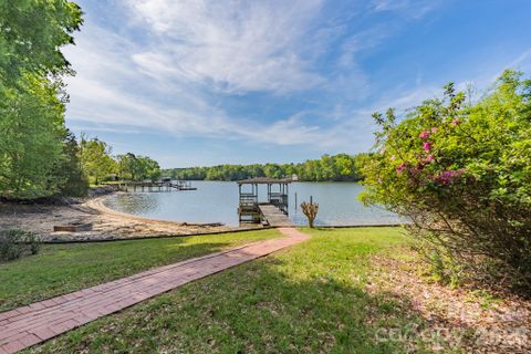 213 Price Place Lane sold home in Lake Wylie, York, SC