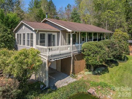 55 Round Top Road sold home in Coleman Mtn Estates, Waynesville, NC