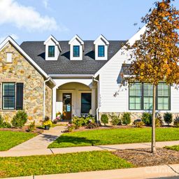 13209 Oak Farm Lane