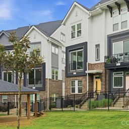606 West End Drive
