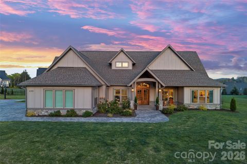 480 Daniel Circle Drive active home in Mills River Crossing, Mills River, NC