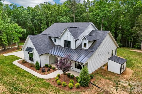 8049 Catawba Cove Drive sold home in Catawba Cove, Belmont, NC
