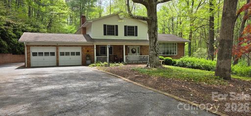 819 Chesterfield Circle pending home in British Woods, Lenoir, NC