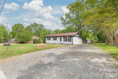 548 Drury Drive sold home in Shady Glen, Charlotte, NC