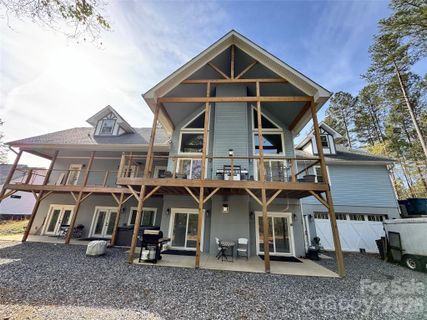 2371 W Paradise Harbor Drive active home in Paradise Harbor, Connelly Springs, NC