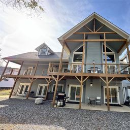 2371 W Paradise Harbor Drive