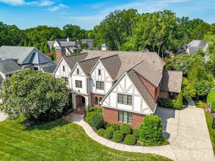 808 Huntington Park Drive