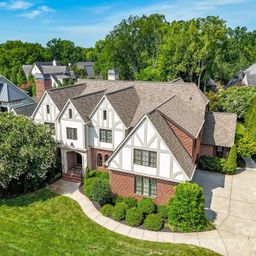 808 Huntington Park Drive