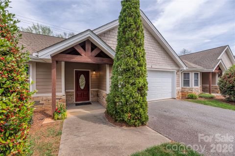 8 Kaylor Drive pending home in Ledbridge Vista, Arden, NC