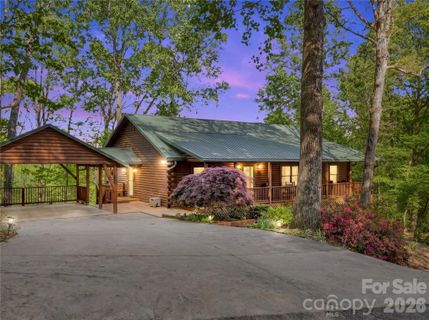 212 Glen Echo Circle active home in Glen Echo, Saluda, NC
