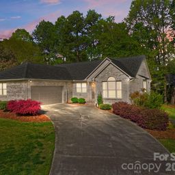 406 Vincent Court