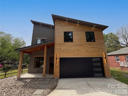 1609 Richland Drive active home in Oakhurst, Charlotte, NC