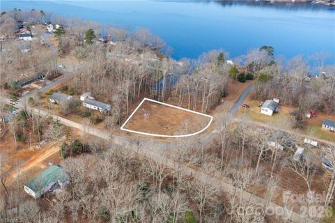 111 Waterway Drive active home in Oakwood Acres, Lexington, NC