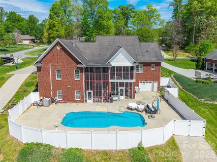 122 Upper Oak Drive