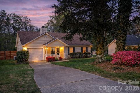 5812 Stone Bluff Court sold home in Rock Commons, Charlotte, NC