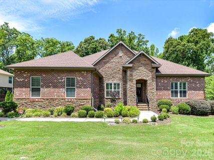 8701 Whitehawk Hill Road active home in Cureton, Waxhaw, NC
