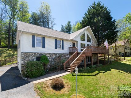 15 Tiffany Lane