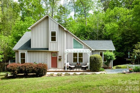 138 Uwharrie Court active home in Woodrun, Mount Gilead, NC
