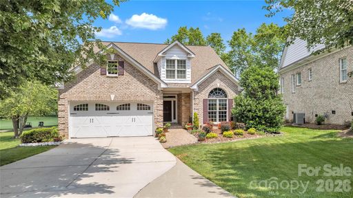 118 Bradford Court active home in Jefferson Landing, Jefferson, NC
