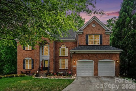 2516 River Oaks Drive active home in Barrington, Waxhaw, NC