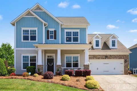 10396 Ambercrest Court pending home in Skybrook North Parkside, Huntersville, NC